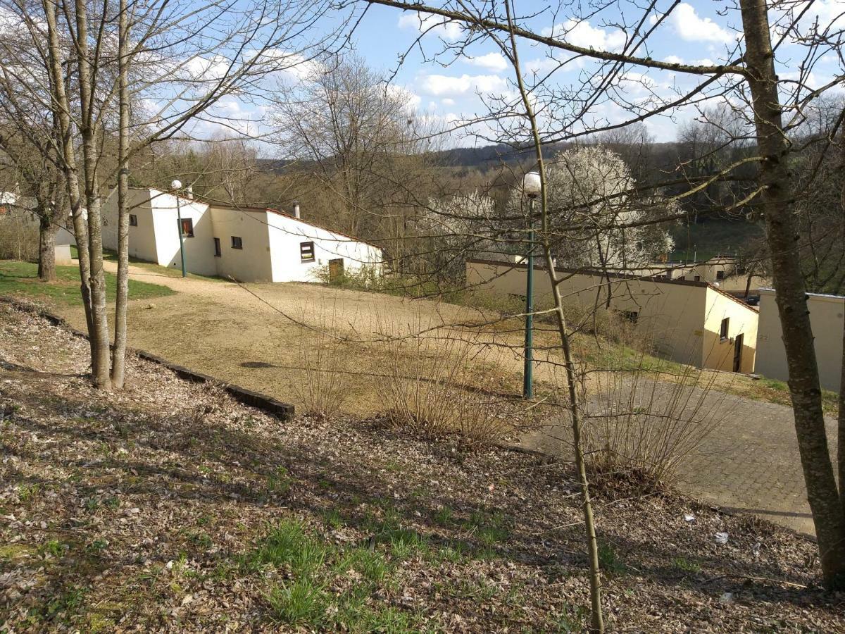 Bungalows Du Lac De Rabais Virton Eksteriør bilde