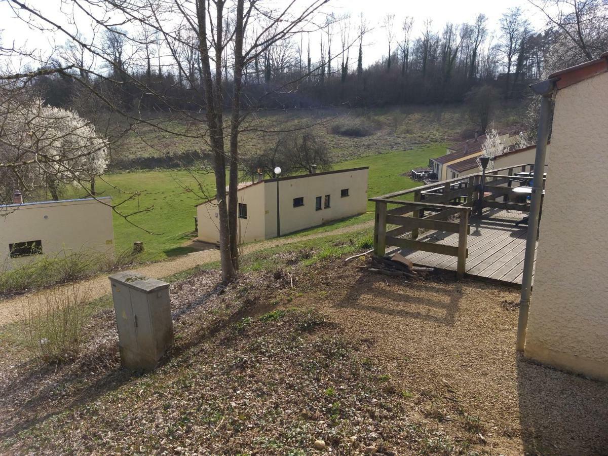 Bungalows Du Lac De Rabais Virton Eksteriør bilde